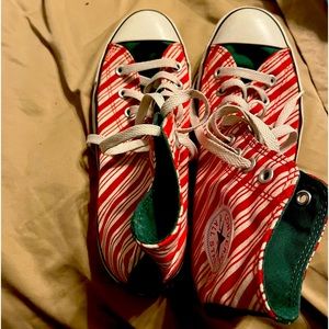 Size 9 Christmas gently-used high tops